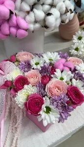 Трава и Розы — фото из источника